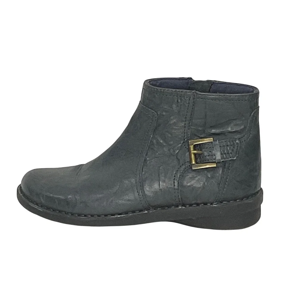 CLARKS Nikki Star Q Womens Ankle Boots Booties Navy Blue Leather Crinkle 68740 6